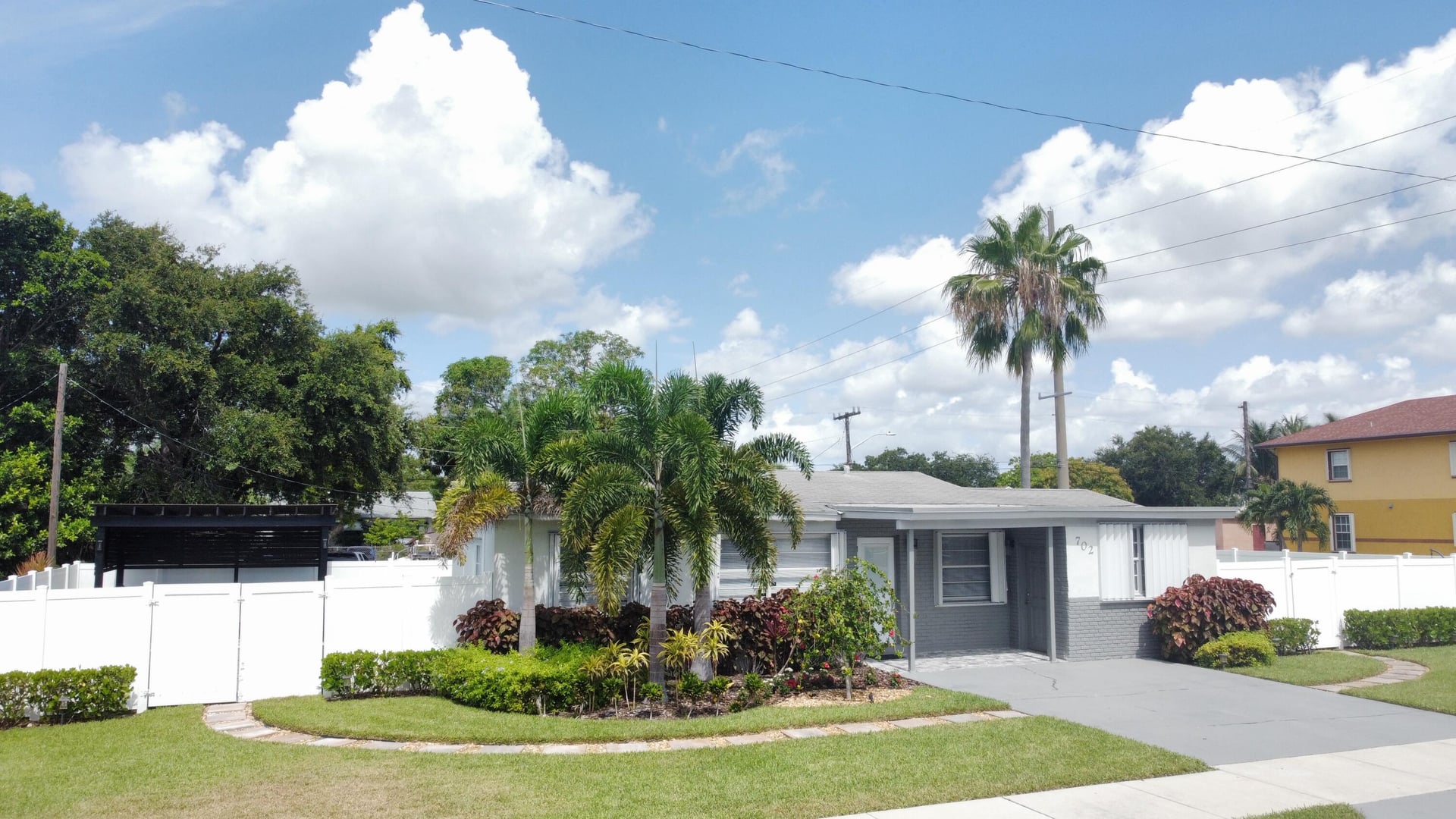  Residence photo 5
