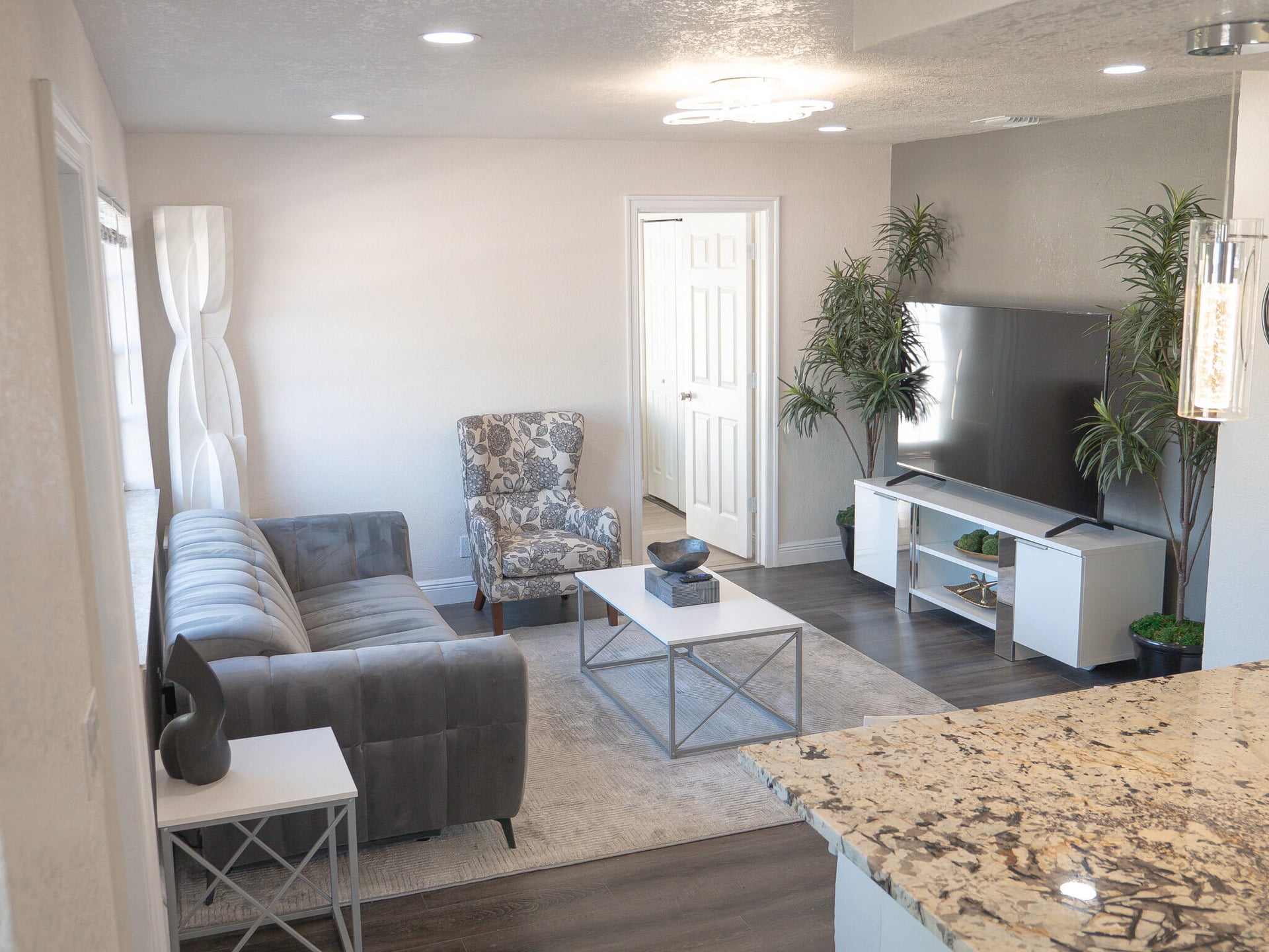  Residence photo 6