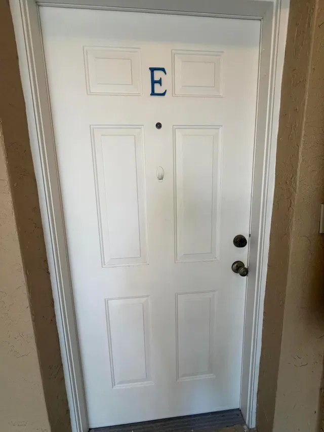 Unit E photo 2