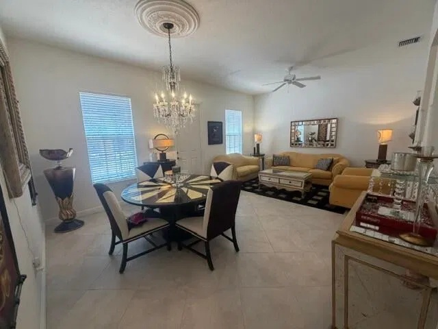 Residence photo 5