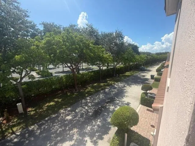 Residence photo 48