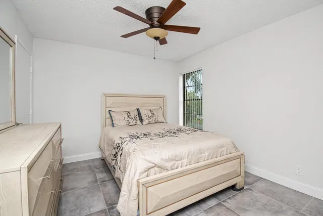 Unit 301 photo 23