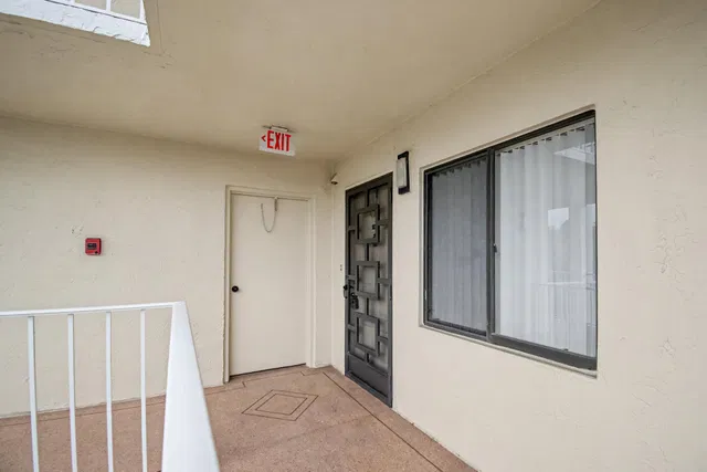 Unit 301 photo 29