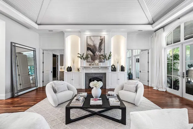 Royal Palm Yacht and Country Club Residence photo 9