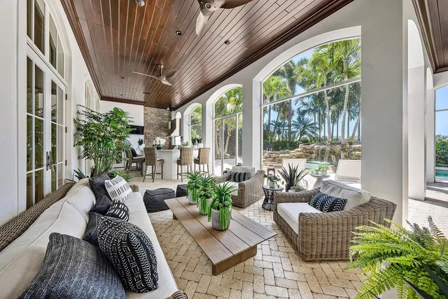 Royal Palm Yacht and Country Club Residence photo 20