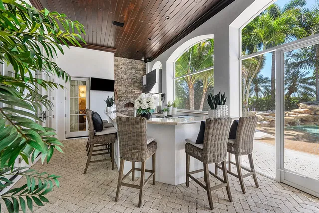 Royal Palm Yacht and Country Club Residence photo 21