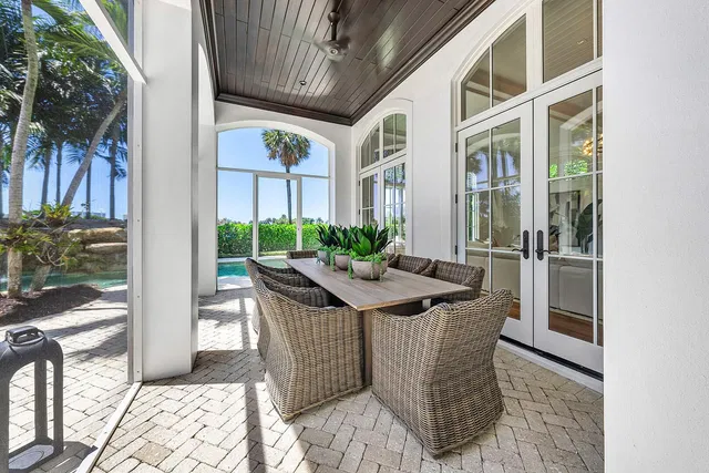 Royal Palm Yacht and Country Club Residence photo 24