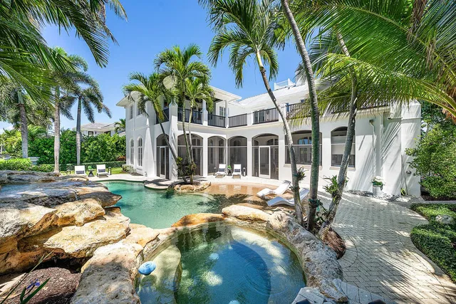 Royal Palm Yacht and Country Club Residence photo 25