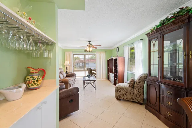Unit N14 photo 17