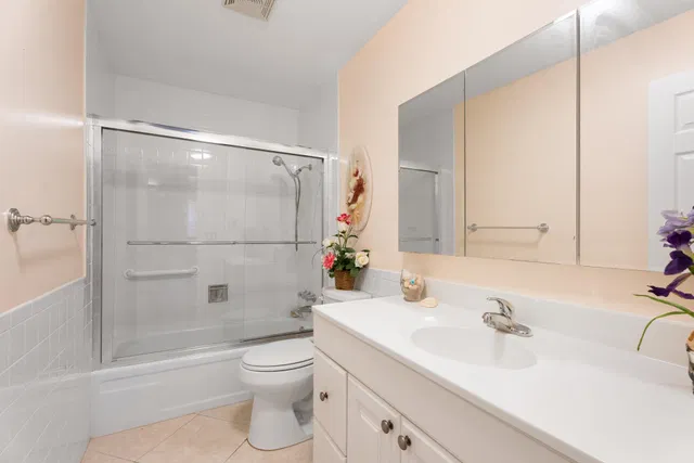 Unit N14 photo 25