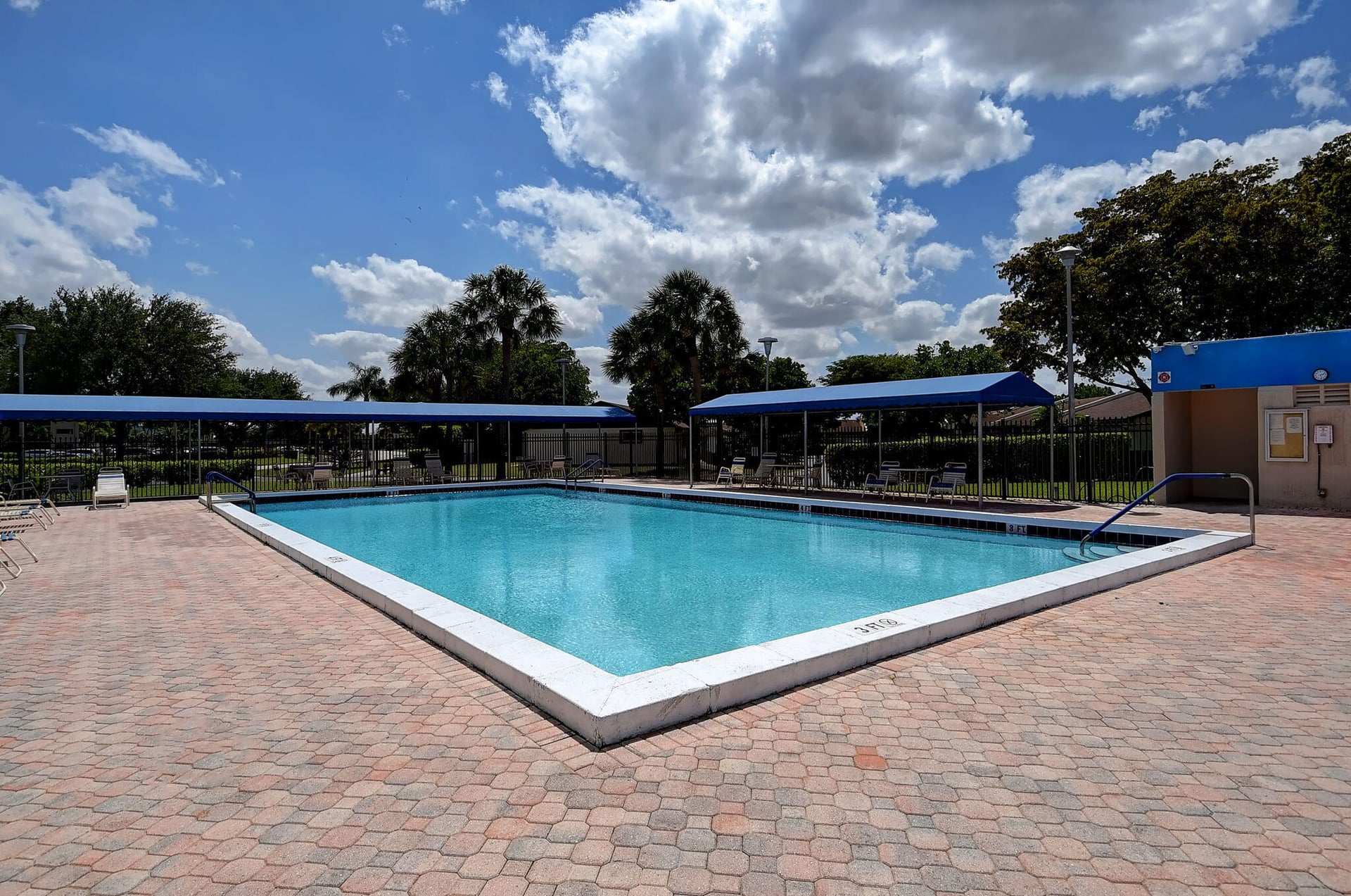 Unit 220 photo 20