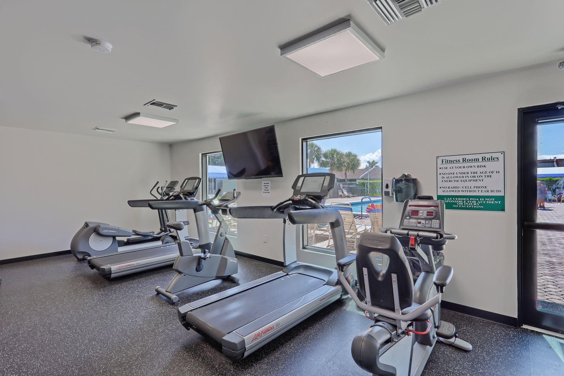 Unit 220 photo 26