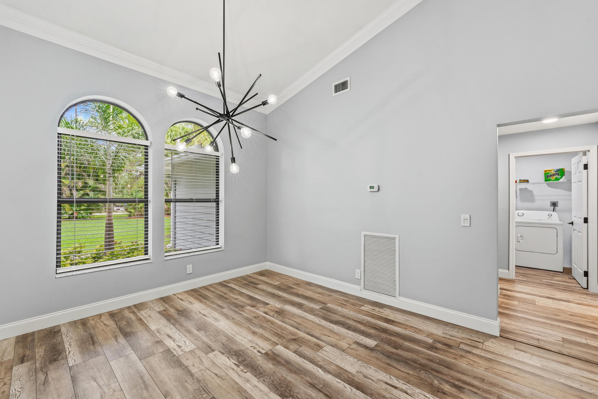 Residence photo 12