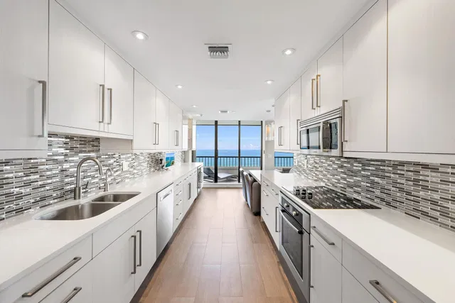 Singer Island Unit 10s photo 3