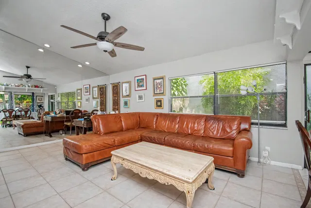 Residence photo 13