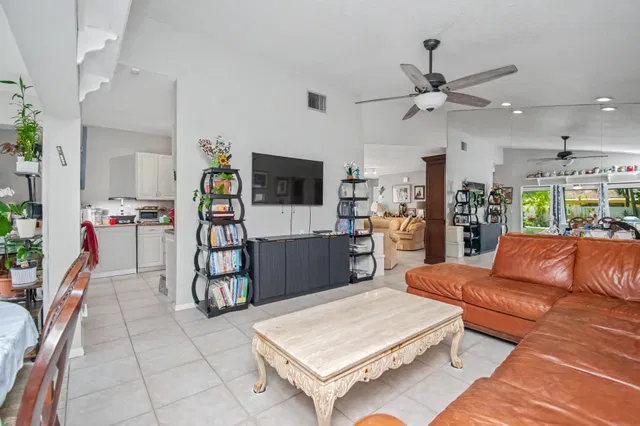 Residence photo 14