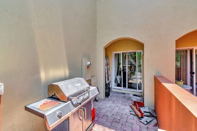 Residence photo 35