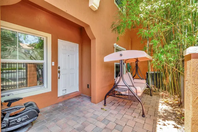 Residence photo 38