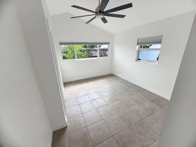  Residence photo 4