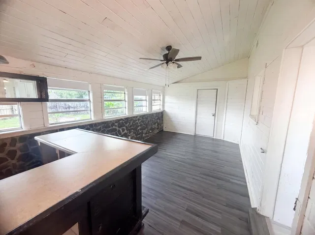  Residence photo 12