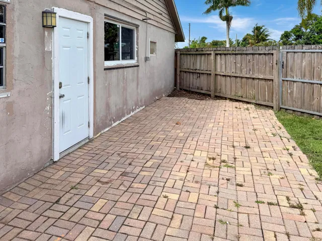  Residence photo 25