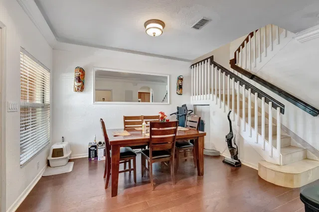 Residence photo 3