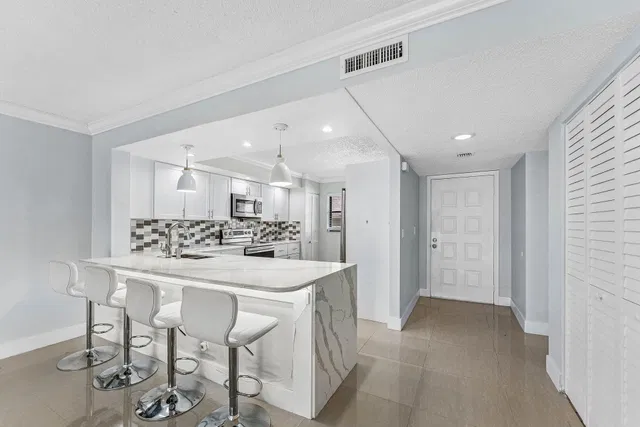 Eastpointe Country Club Unit 201 photo 4