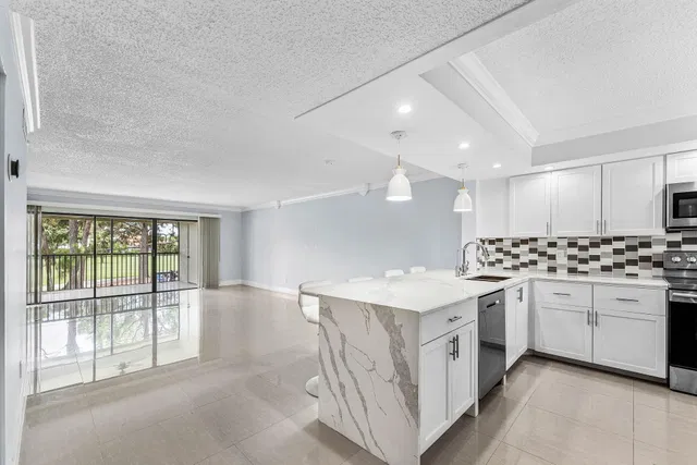 Eastpointe Country Club Unit 201 photo 5