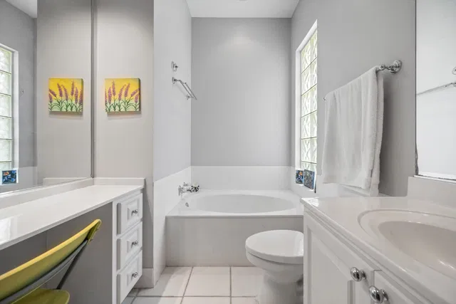  Residence photo 15