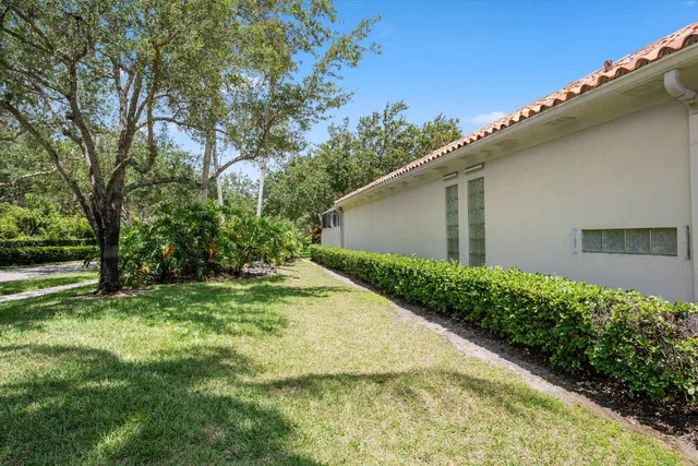 Residence photo 34