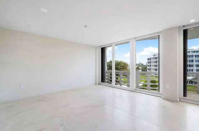 North End Palm Beach Unit 418 photo 5