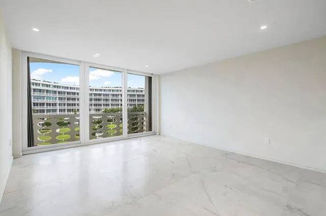 North End Palm Beach Unit 418 photo 8