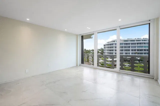 North End Palm Beach Unit 418 photo 9