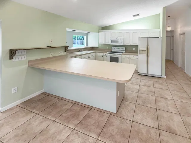 Residence photo 2
