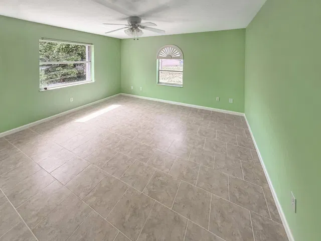 Residence photo 11
