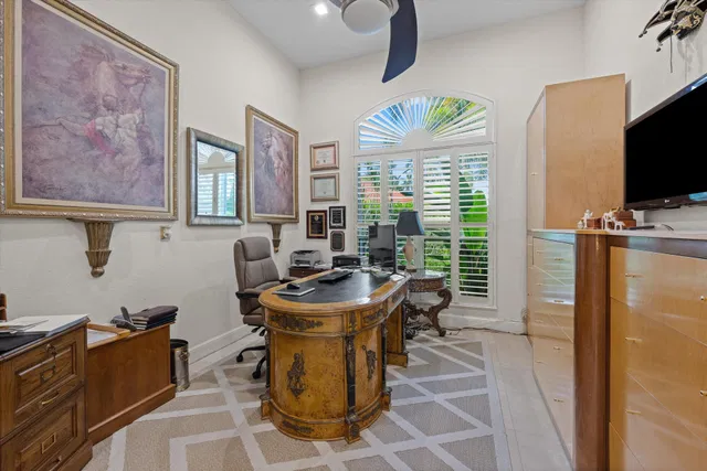  Residence photo 36