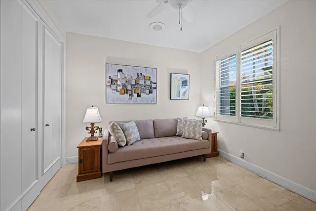  Residence photo 49