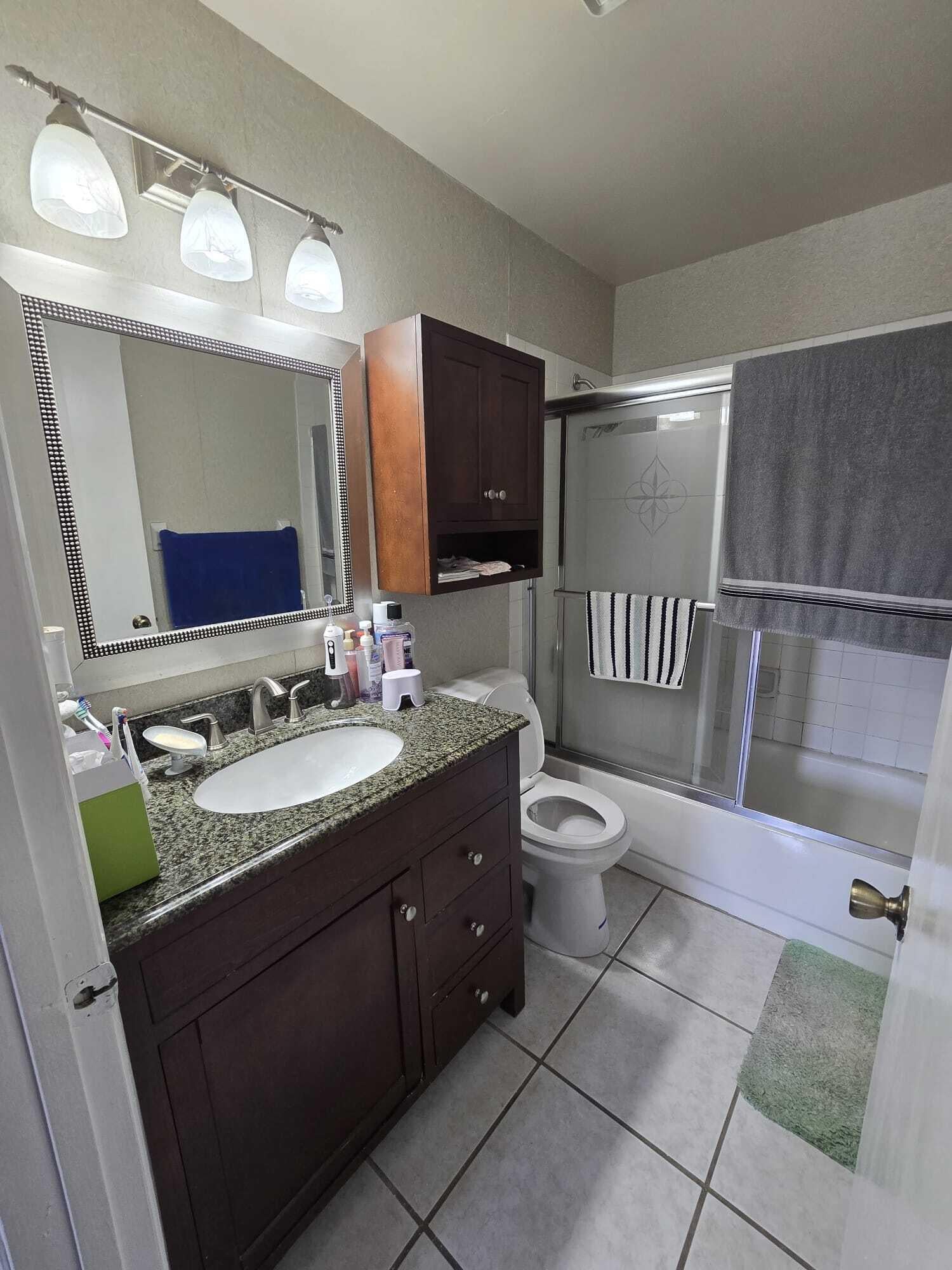  Unit 5204 photo 13