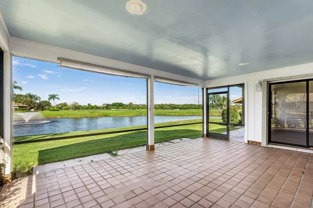 Eastpointe Country Club Residence photo 27