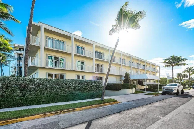 In-Town Palm Beach Unit 201 photo 9