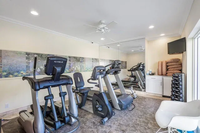 In-Town Palm Beach Unit 201 photo 32