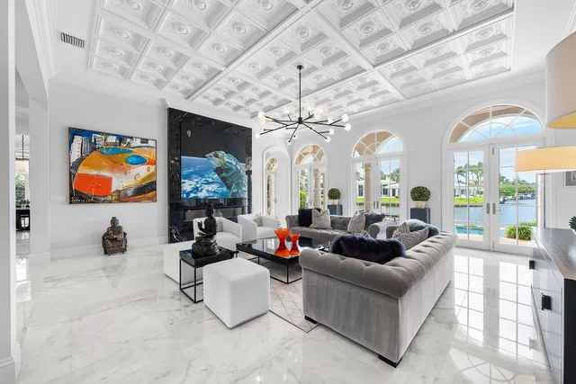 Royal Palm Yacht and Country Club Residence photo 8