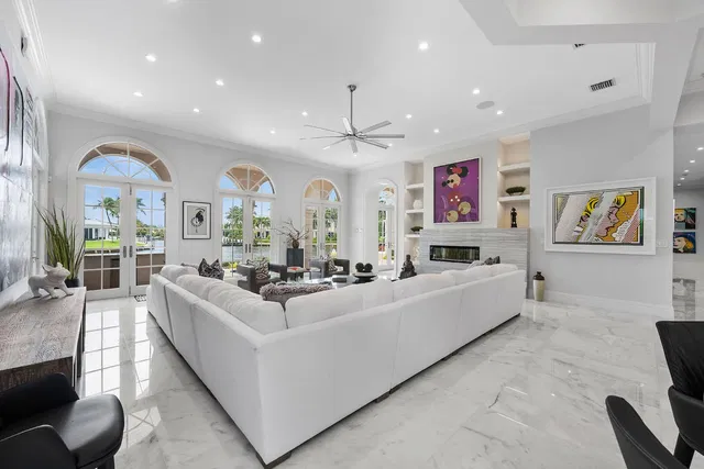 Royal Palm Yacht and Country Club Residence photo 17