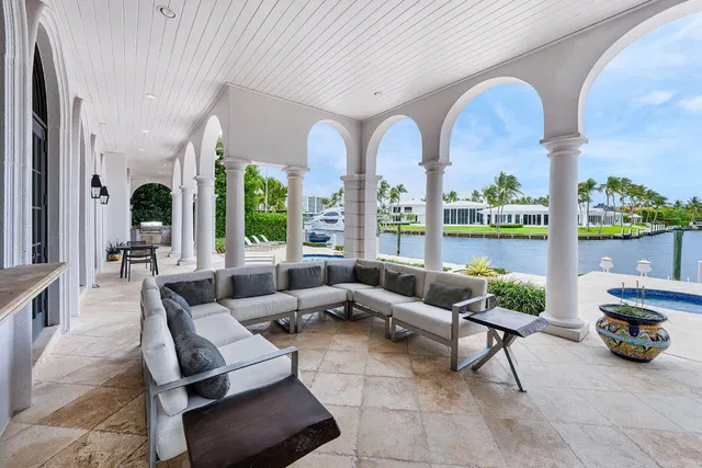 Royal Palm Yacht and Country Club Residence photo 18