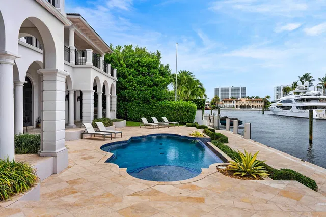 Royal Palm Yacht and Country Club Residence photo 21