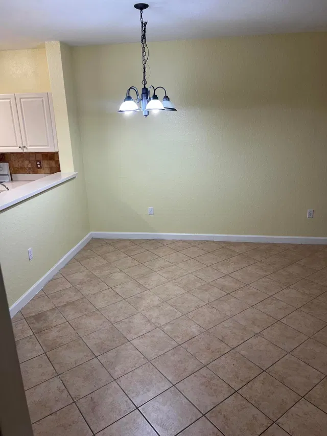 Residence photo 3