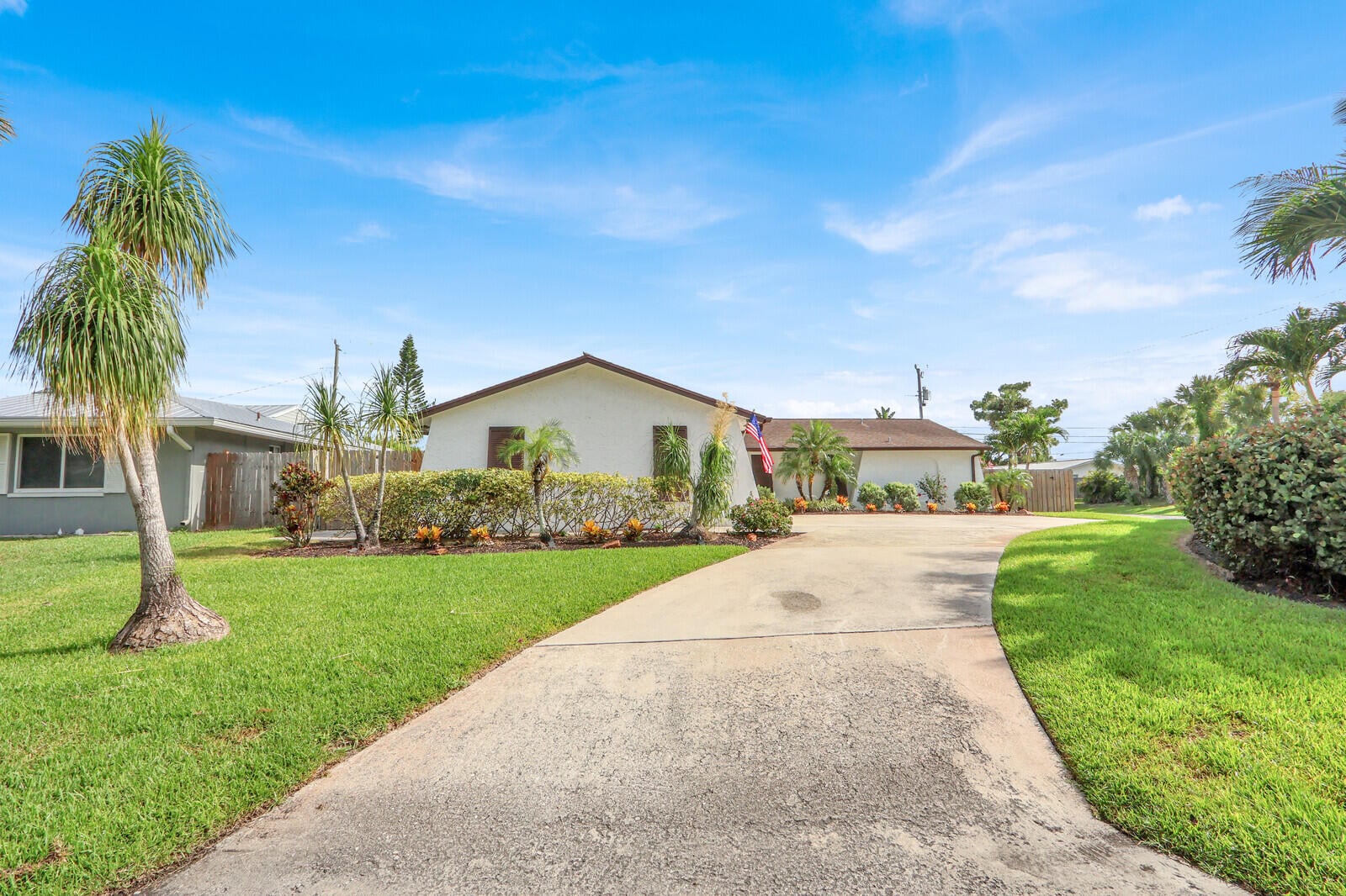Residence photo 3