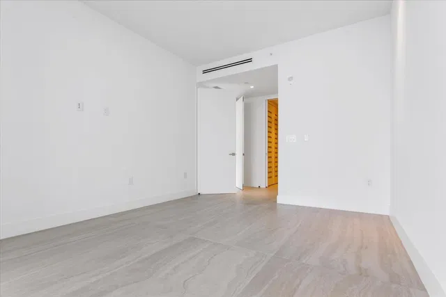 Alba Palm Beach Unit 102 photo 17