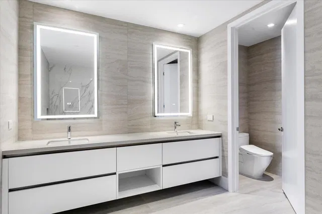 Alba Palm Beach Unit 102 photo 18