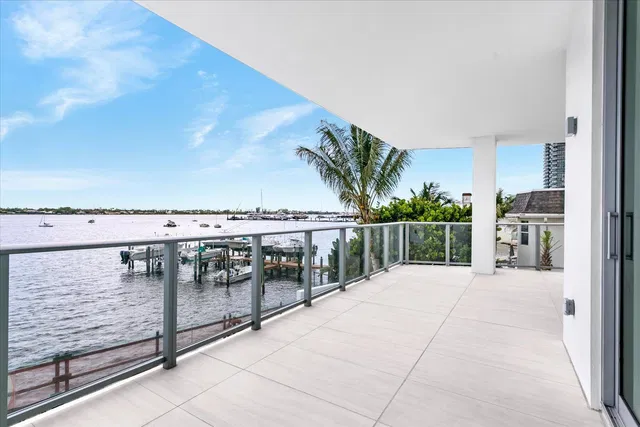 Alba Palm Beach Unit 102 photo 24